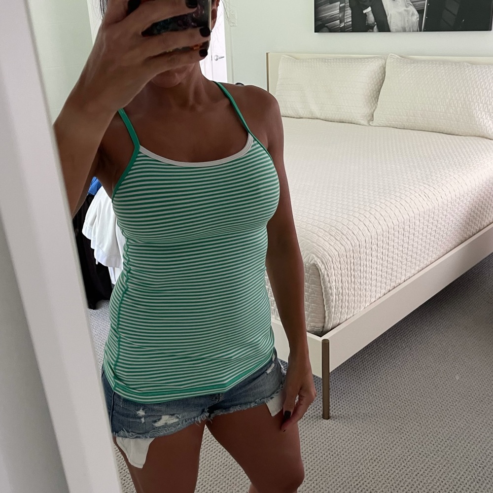 Lululemon tank • Size 4